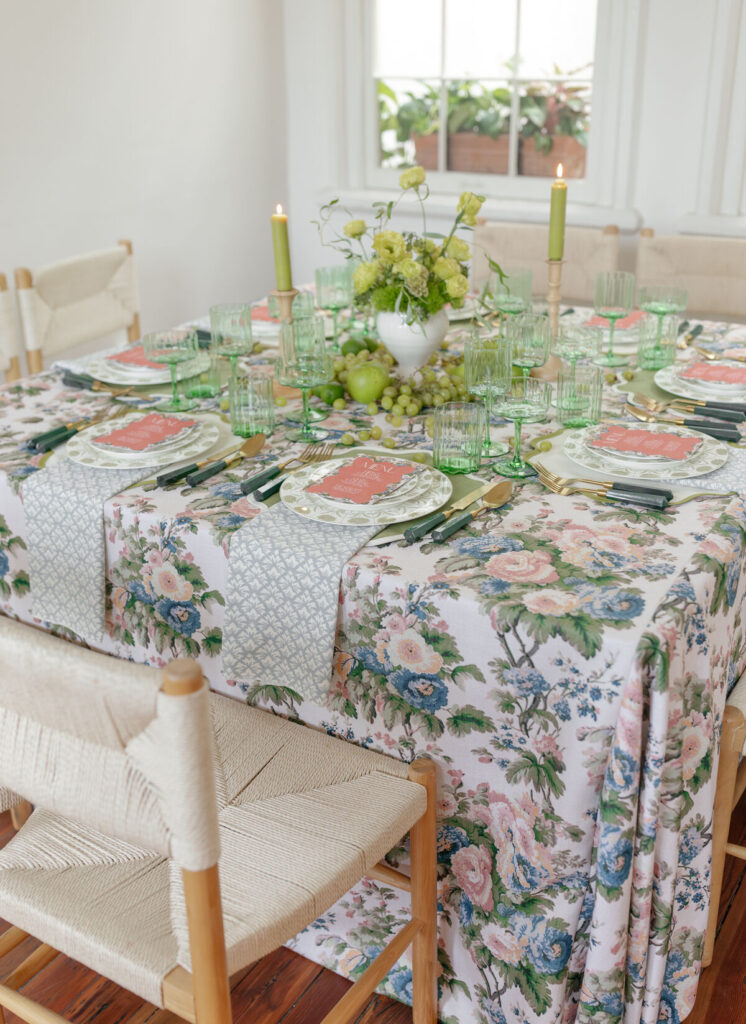 Daphne Ivory Linen with Sawyer Mist Napkin