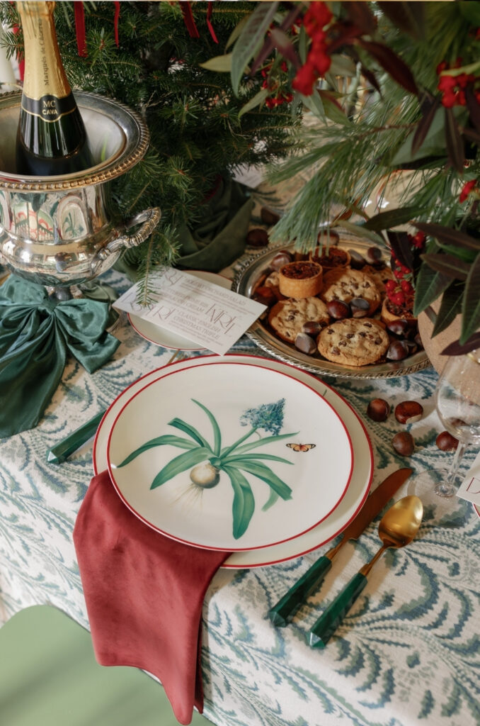 Luxury Table Linens for Seasonal Events: What to Choose? - Curated ...